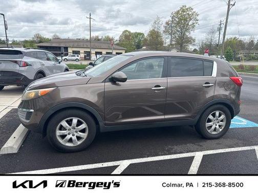 Sand Track 2011 Kia Sportage LX