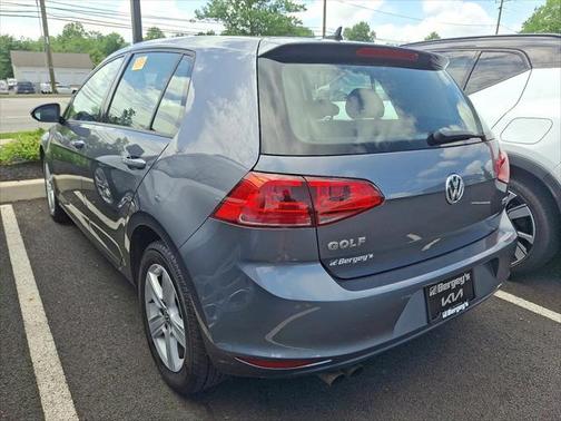2017 Volkswagen Golf TSI S 4-Door