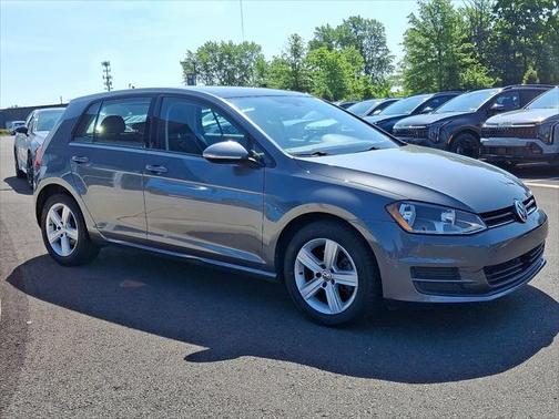 2017 Volkswagen Golf TSI S 4-Door