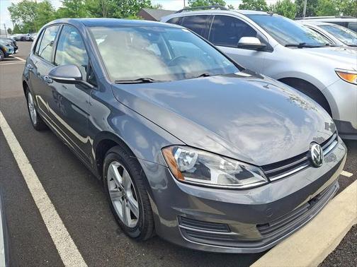 2017 Volkswagen Golf TSI S 4-Door