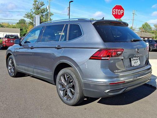 2022 Volkswagen Tiguan 2.0T SE 4MOTION