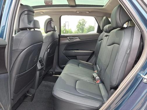 2025 Kia Sportage Hybrid EX