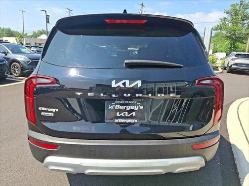 2022 Kia Telluride LX