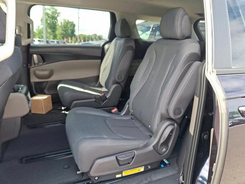 2026 Kia Carnival LX