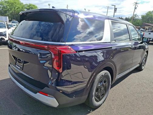 2026 Kia Carnival LX