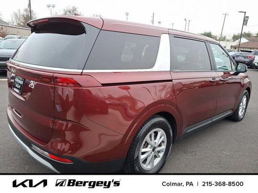 2023 Kia Carnival LX