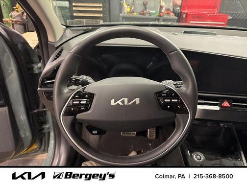 2023 Kia Niro Touring