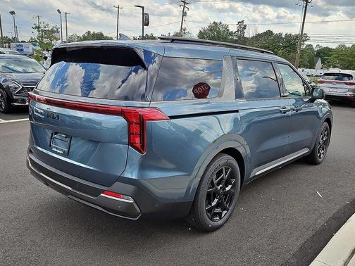 2026 Kia Carnival SX