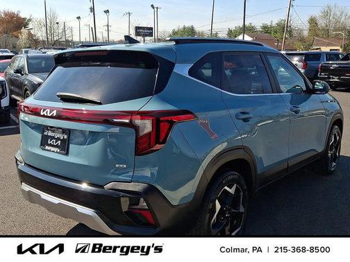 Pluton Blue 2024 Kia Seltos EX