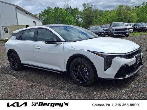 Snow White Pearl 2026 Kia K4 GT-Line Turbo