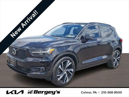 2021 Volvo XC40 T5 R-Design