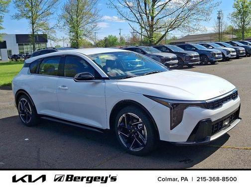 Snow White Pearl 2026 Kia K4 GT-Line