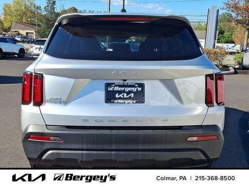 2022 Kia Sorento LX