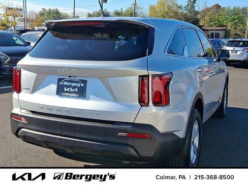 2022 Kia Sorento LX