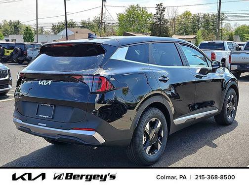 Ebony Black 2026 Kia Sportage LX