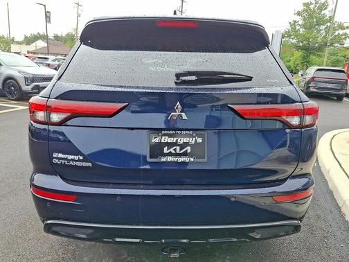 2022 Mitsubishi Outlander Black Edition S-AWC