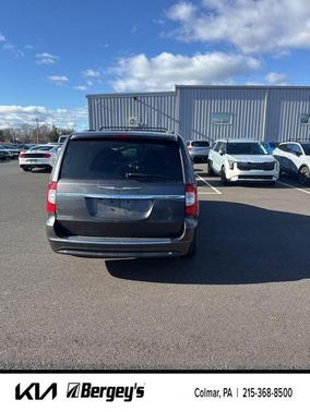 2015 Chrysler Town & Country Touring-L