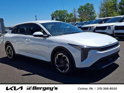 Snow White Pearl 2026 Kia K4 EX