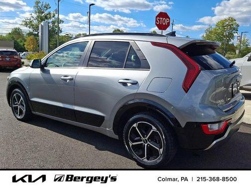 2023 Kia Niro SX