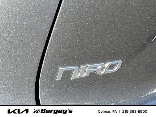 2023 Kia Niro SX