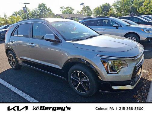 2023 Kia Niro SX
