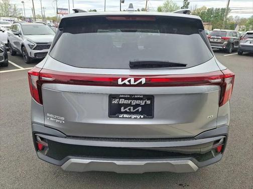 2024 Kia Seltos EX