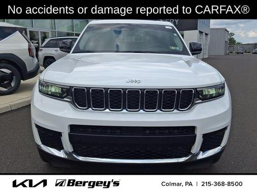Bright White Clearcoat 2023 Jeep Grand Cherokee L Laredo