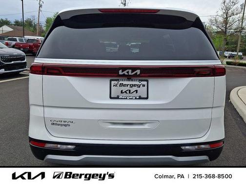 Snow White Pearl 2024 Kia Carnival EX