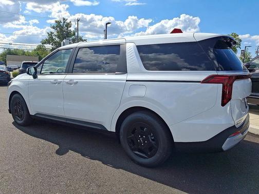 2026 Kia Carnival LX