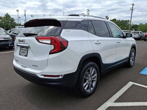 2022 GMC Terrain SLT