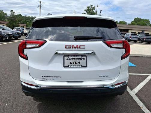 2022 GMC Terrain SLT