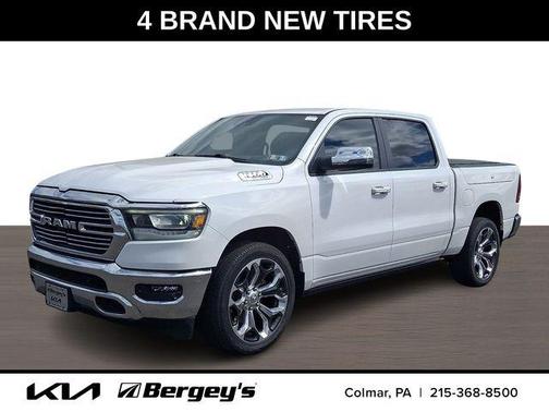 Bright White Clearcoat 2023 RAM 1500 Laramie