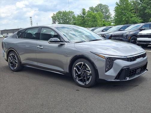 2025 Kia K4 GT-Line