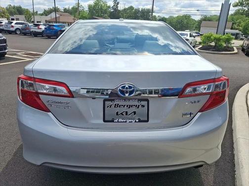 2012 Toyota Camry Hybrid XLE