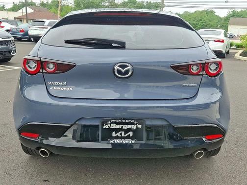 2022 Mazda Mazda3 FWD