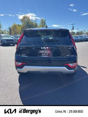2025 Kia Niro LX