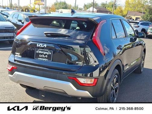 2025 Kia Niro LX