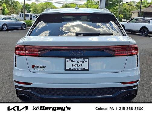 White 2021 Audi RS Q8 4.0T