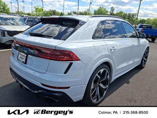 White 2021 Audi RS Q8 4.0T