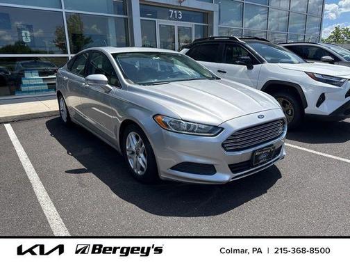 Ingot Silver 2014 Ford Fusion SE