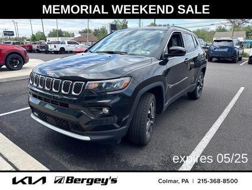 Diamond Black Crystal Pearlcoat 2023 Jeep Compass Limited