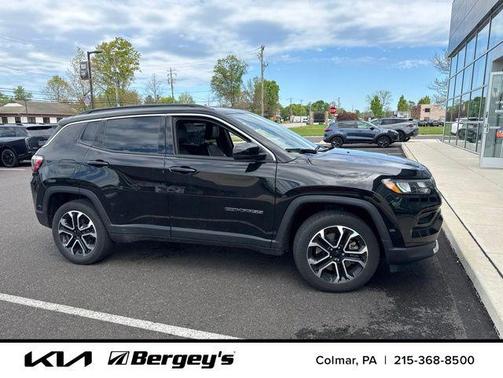 Diamond Black Crystal Pearlcoat 2023 Jeep Compass Limited