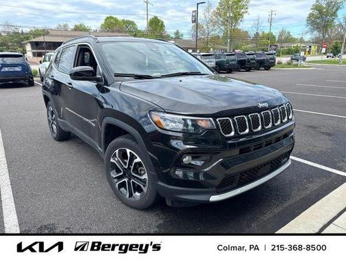 Diamond Black Crystal Pearlcoat 2023 Jeep Compass Limited