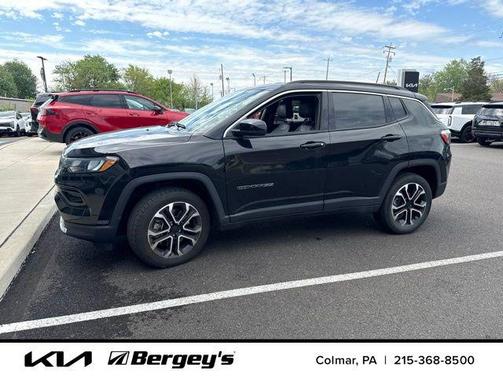 Diamond Black Crystal Pearlcoat 2023 Jeep Compass Limited