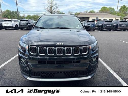 Diamond Black Crystal Pearlcoat 2023 Jeep Compass Limited