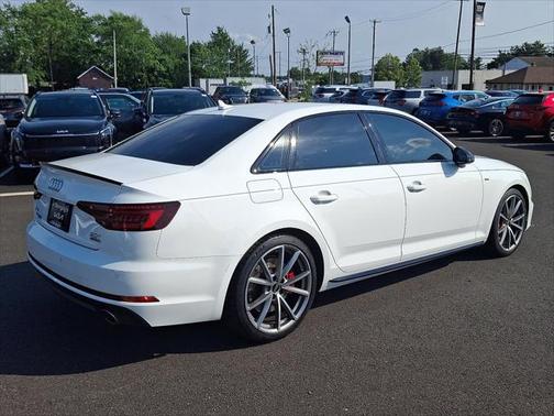 2018 Audi A4 2.0T Premium Plus