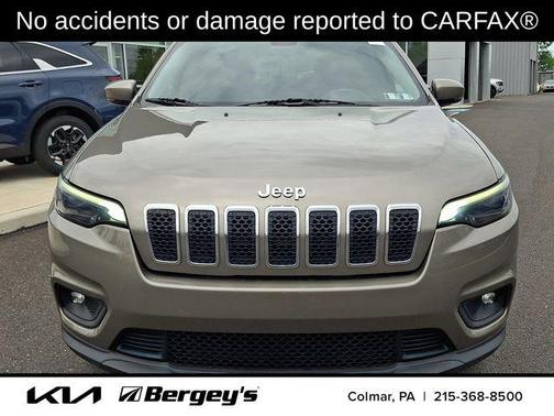 Light Brownstone Pearlcoat 2019 Jeep Cherokee Latitude Plus