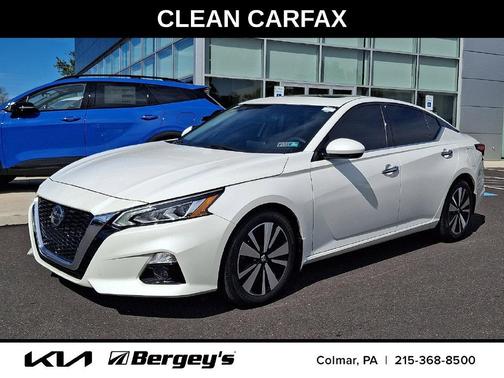 Pearl White Tricoat 2021 Nissan Altima 2.5 SL