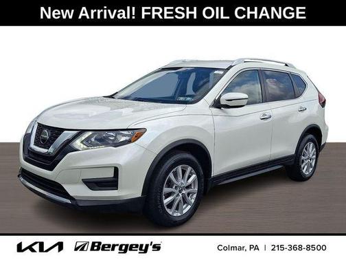 Pearl White 2018 Nissan Rogue SV