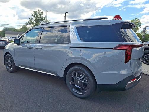 2026 Kia Carnival SX